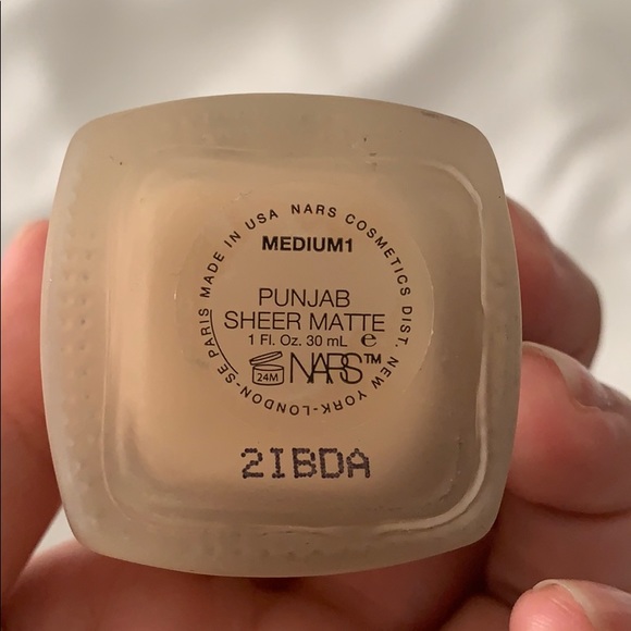 NARS sheer matte foundation in Punjab - Picture 3 of 3